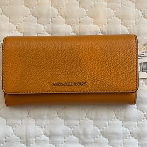 NWT Michael Kors wallet